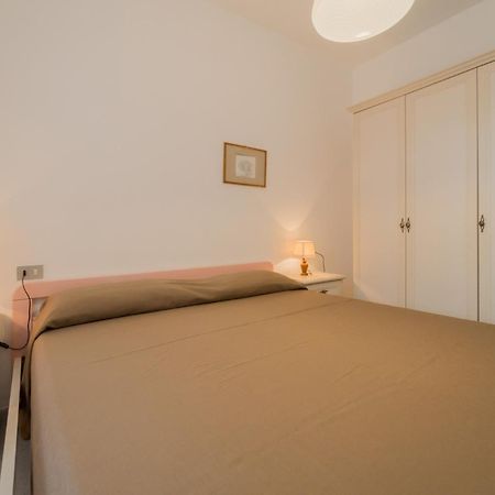 Residence Baia Delle Grazie Casa Morcone Екстериор снимка