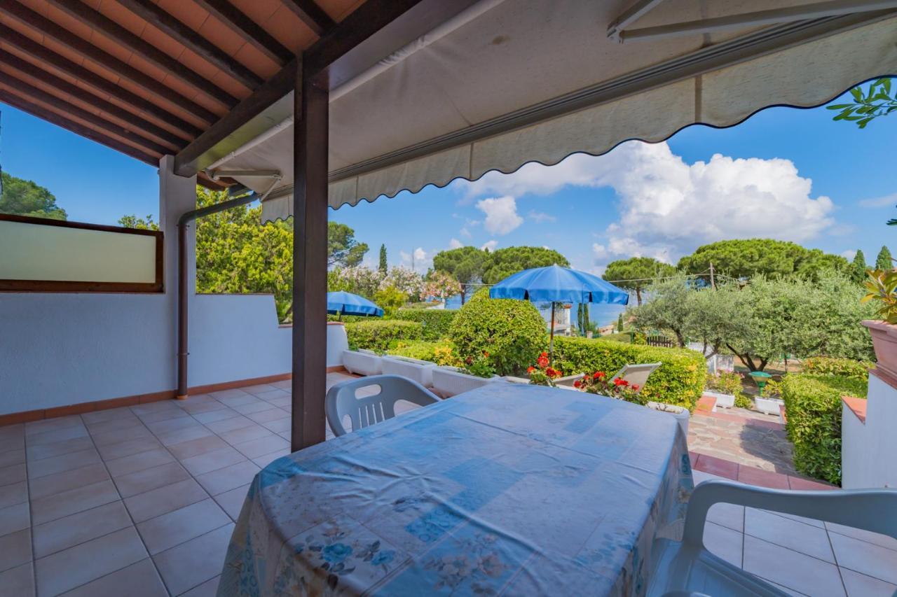 Residence Baia Delle Grazie Casa Morcone Екстериор снимка