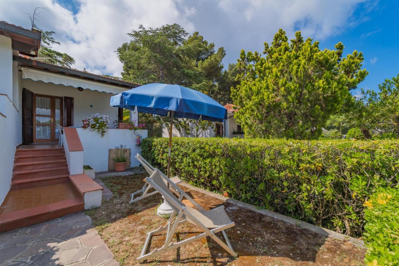 Residence Baia Delle Grazie Casa Morcone Екстериор снимка