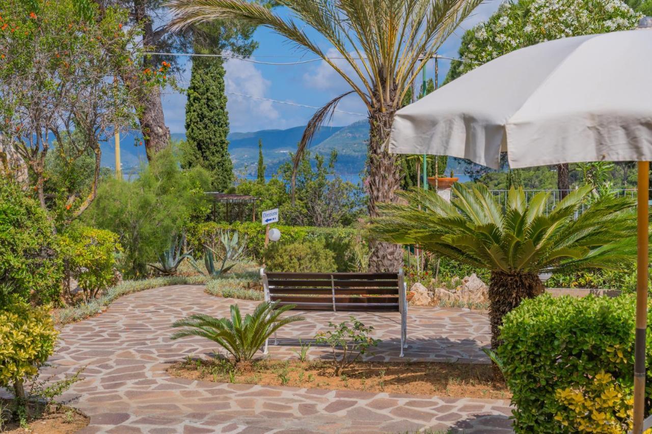 Residence Baia Delle Grazie Casa Morcone Екстериор снимка