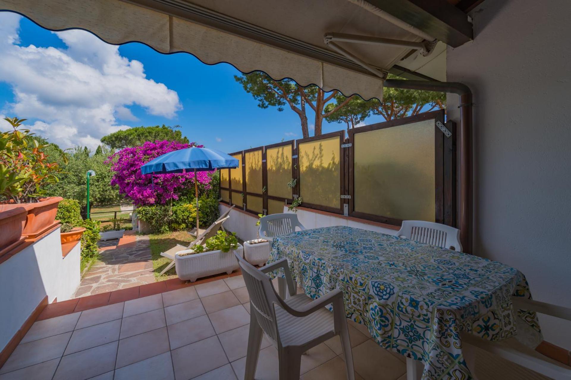 Residence Baia Delle Grazie Casa Morcone Екстериор снимка