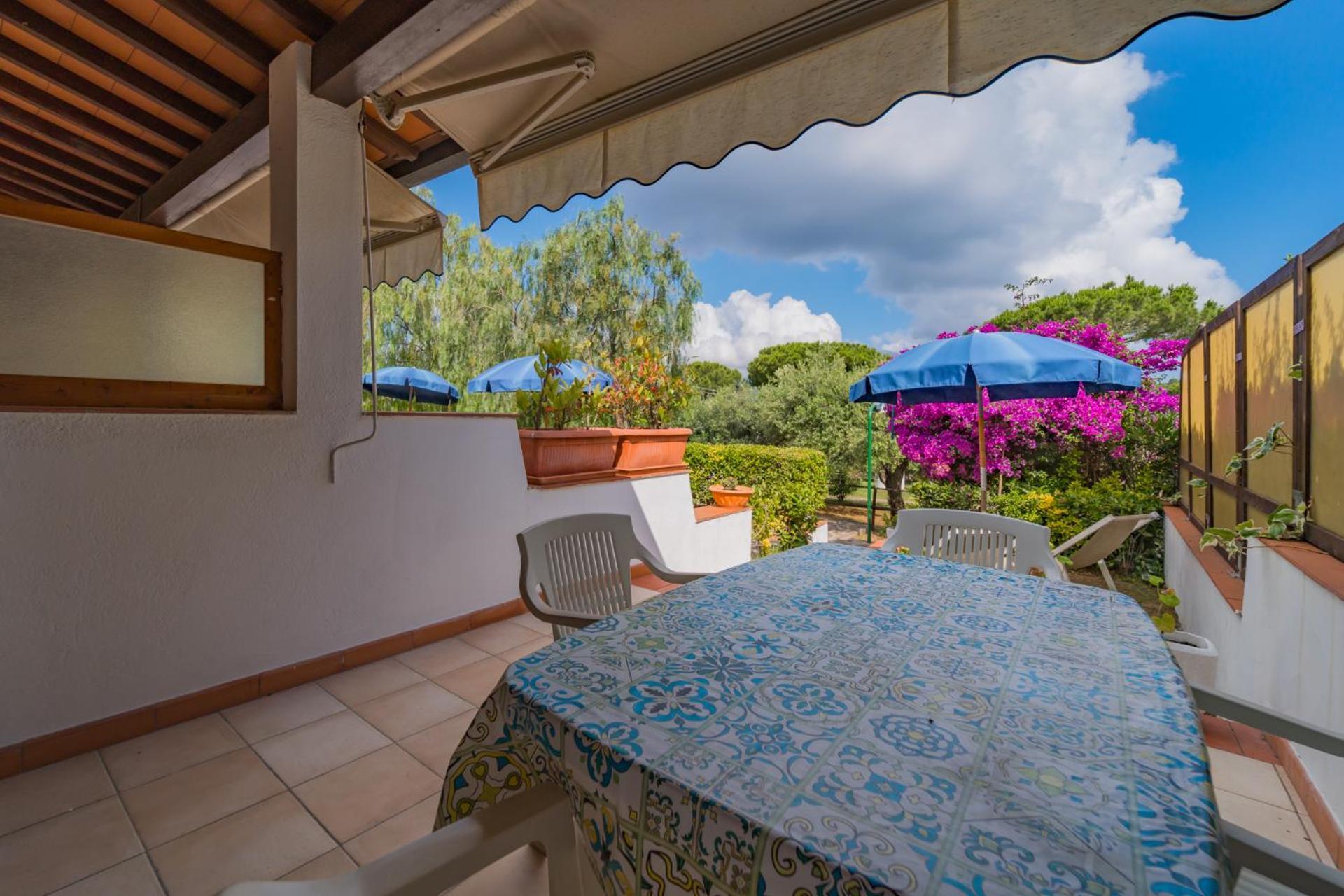 Residence Baia Delle Grazie Casa Morcone Екстериор снимка
