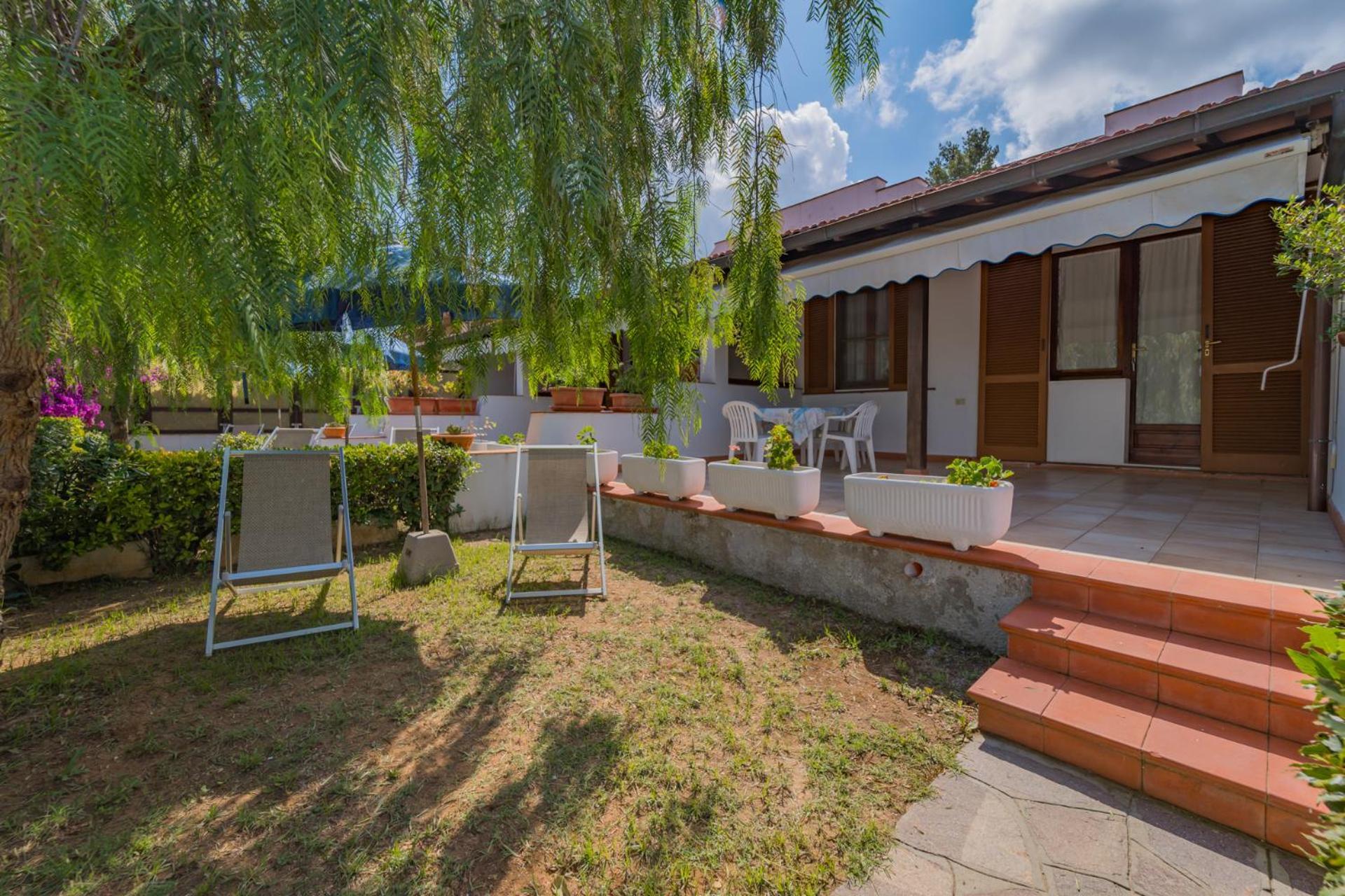 Residence Baia Delle Grazie Casa Morcone Екстериор снимка