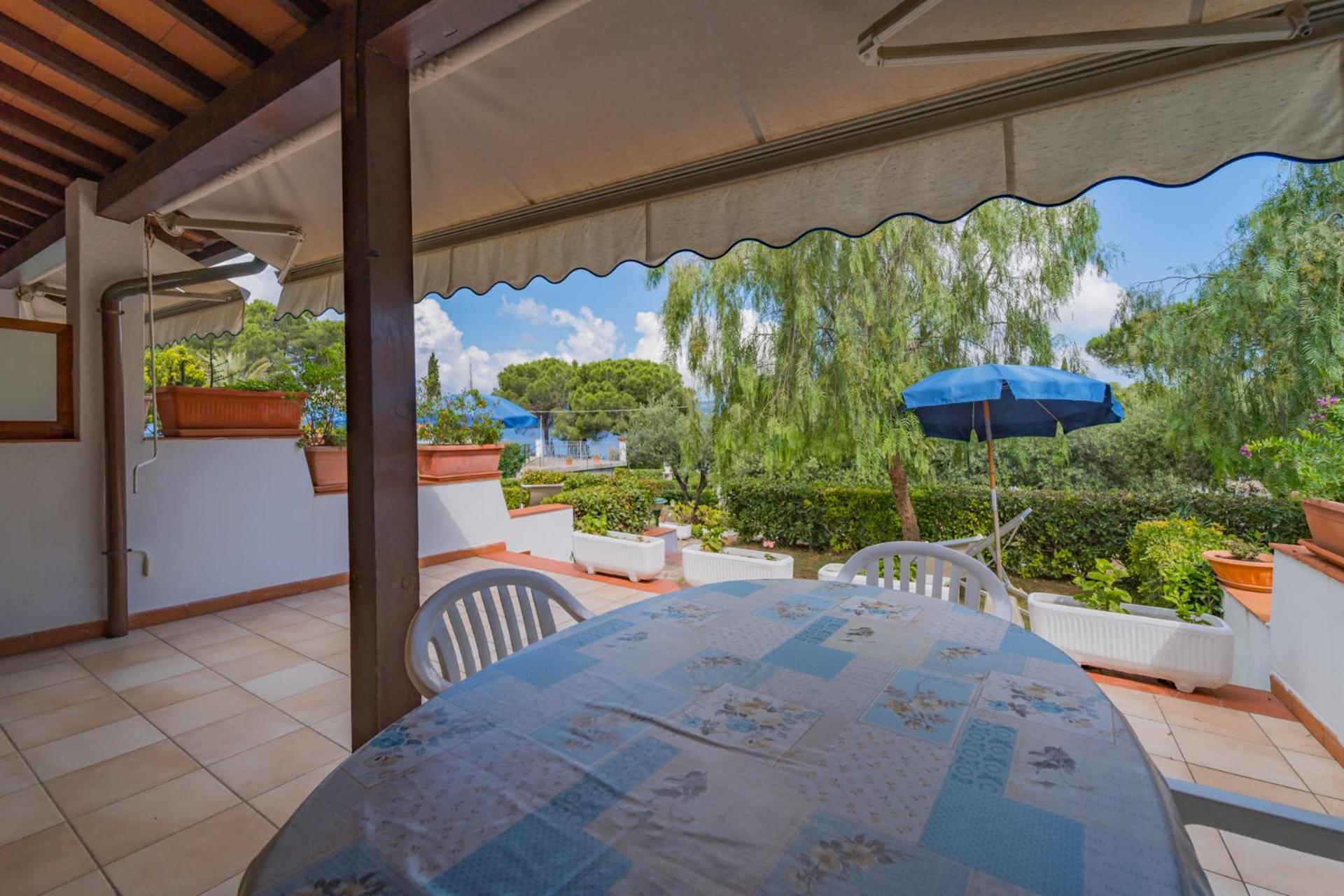 Residence Baia Delle Grazie Casa Morcone Екстериор снимка
